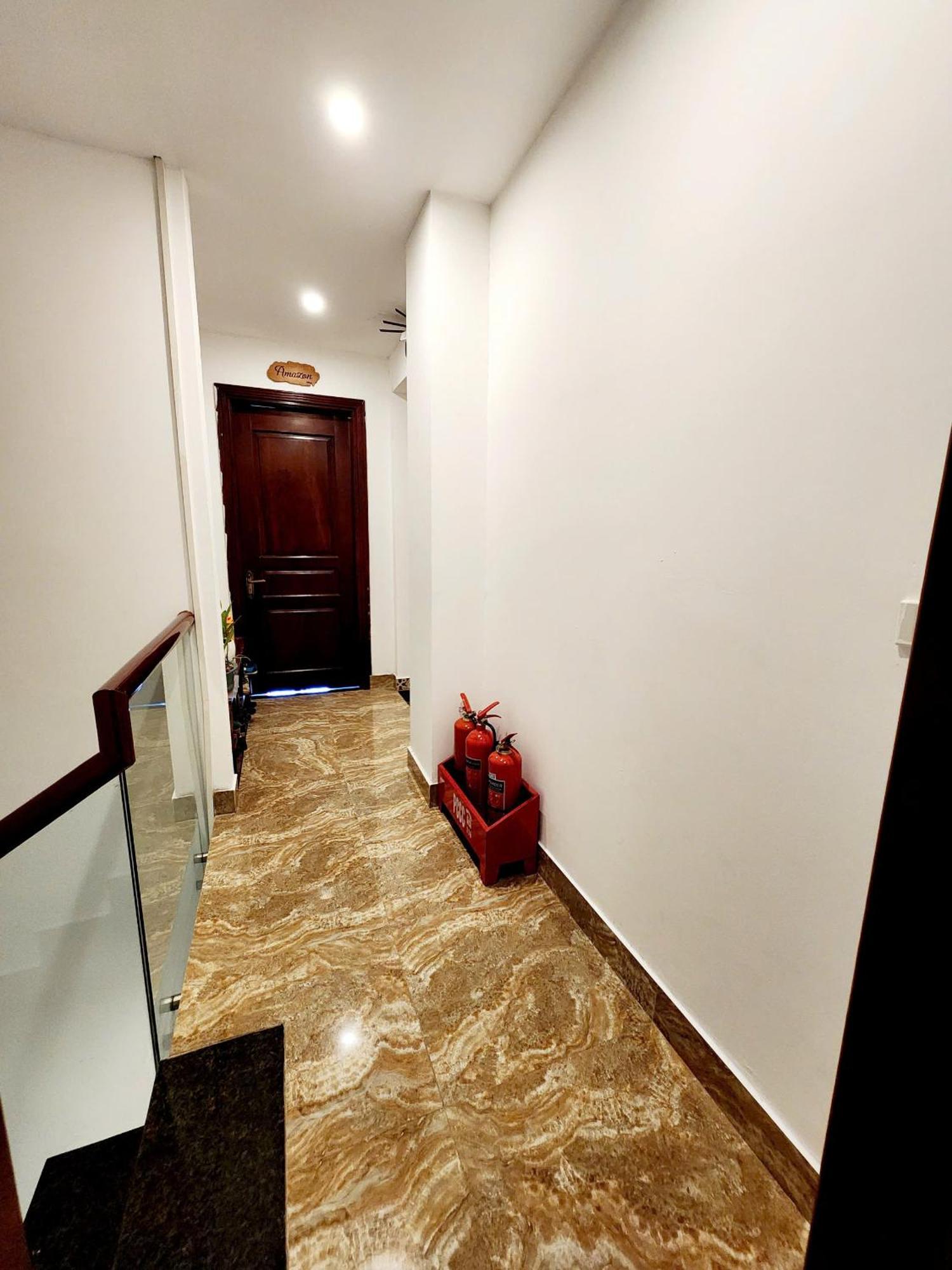 Lakeside House Hanoi Exterior foto